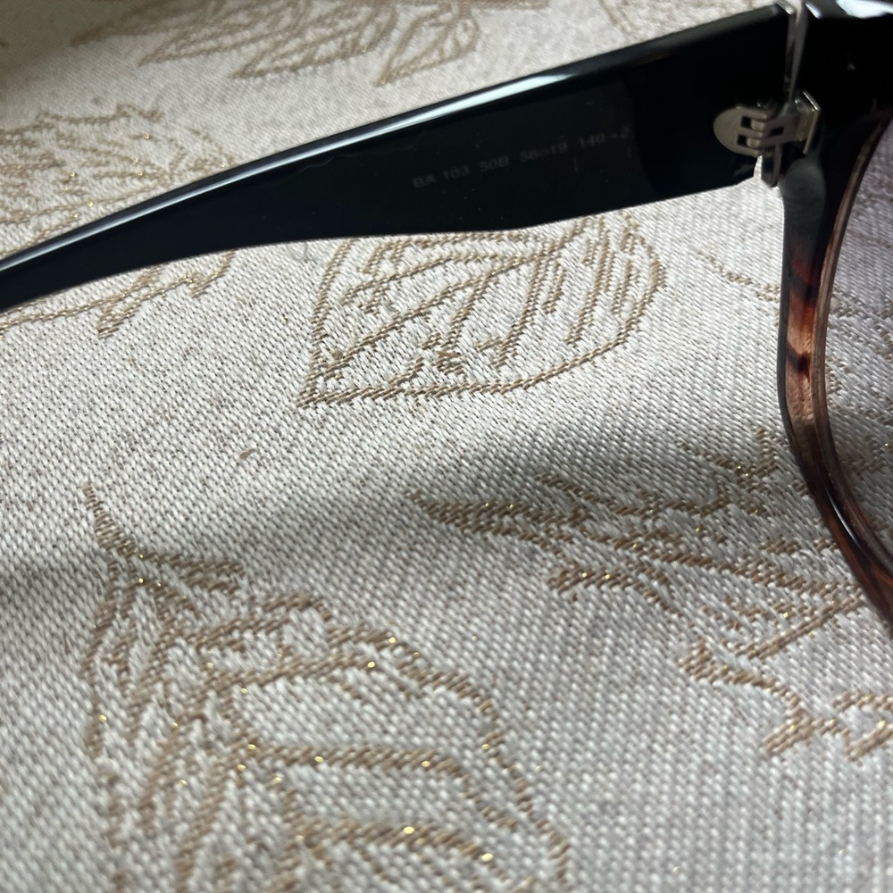 Balenciaga Black and Brown Sunglasses Sleek Modern Accessories - Picture 4 of 4